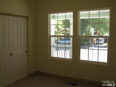 1532 E St, Napa, CA 94559 photo 8
