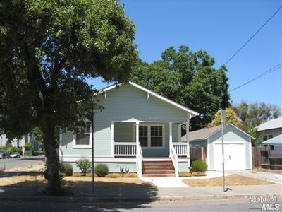 1532 E St, Napa, CA 94559 photo 1