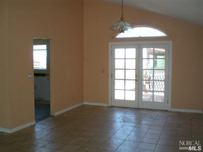 444 Phoenix Cir, Vallejo, CA 94589 photo 3