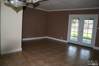 112 Markham Ave, Vacaville, CA 95688 photo 4