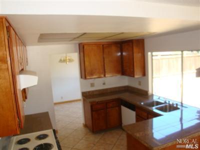 455 Blakemore Ct, Fairfield, CA 94533 photo 4