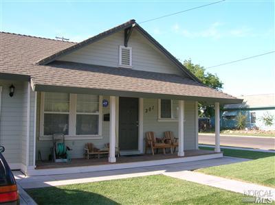 301 Baker St, Winters, CA 95694 photo 2