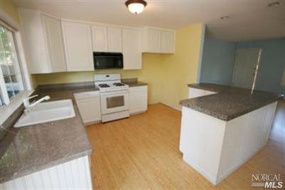 8563 Loretto Ave, Cotati, CA 94931 photo 5