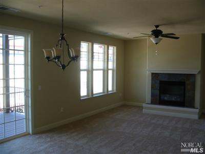196 Johnson St, Windsor, CA 95492 photo 4