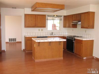 781 Knights Cir, Vallejo, CA 94591 photo 3