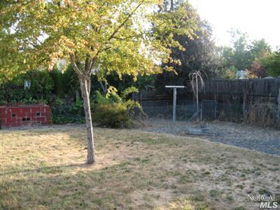 32 Alter St, Cloverdale, CA 95425 photo 2