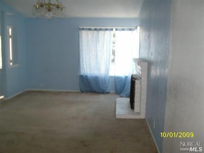 348 Amber Ave, Vallejo, CA 94589 photo 2