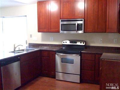 108 Guava Ct, Vallejo, CA 94589 photo 2