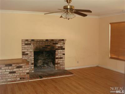 1203 Locust St, Willits, CA 95490 photo 3