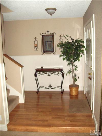 755 Mckenzie Ct, Dixon, CA 95620 photo 4