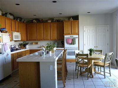 937 Dunerose Ct, Vacaville, CA 95687 photo 4