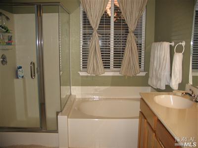 8708 Beverly Ln, Windsor, CA 95492 photo 5