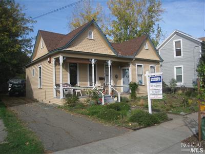 614 E St, Petaluma, CA 94952 photo 1