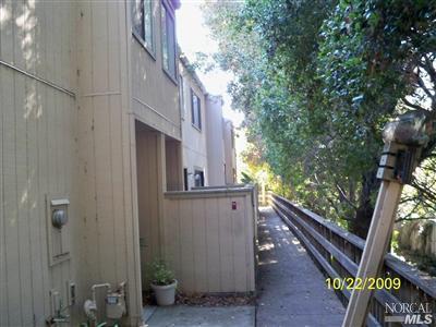 165 Oddstad Dr #93, Vallejo, CA 94589 photo 3