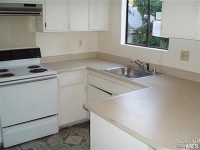 423 Freeway Dr, Napa, CA 94558 photo 3