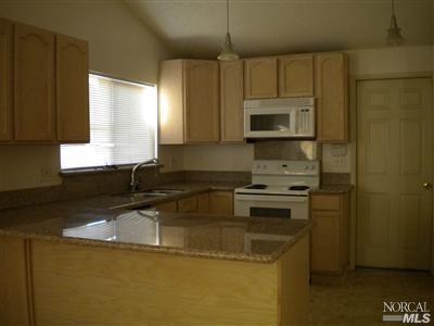 129 Martel Ct, Vallejo, CA 94589 photo 2