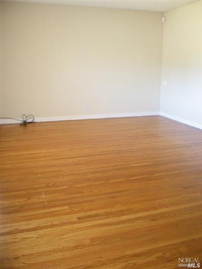 2746 Laurel Dr, Fairfield, CA 94533 photo 3