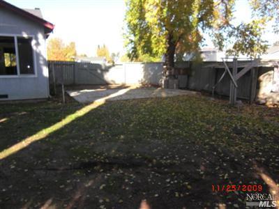 580 E Creekside Cir, Dixon, CA 95620 photo 13