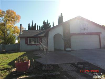580 E Creekside Cir, Dixon, CA 95620 photo 1