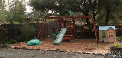 2750 Deer Pl, Willits, CA 95490 photo 3
