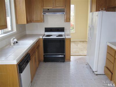 104 Del Sur St, Vallejo, CA 94591 photo 2