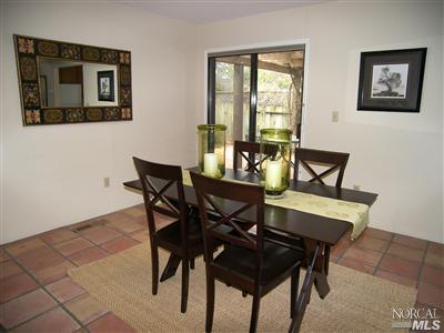 880 Oak Ln, Sonoma, CA 95476 photo 4