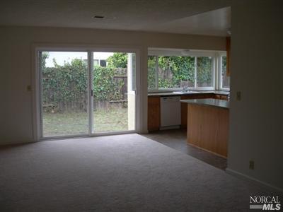 1304 Simms Ct, Fairfield, CA 94533 photo 4
