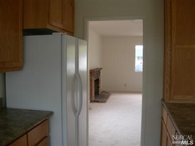 1304 Simms Ct, Fairfield, CA 94533 photo 6