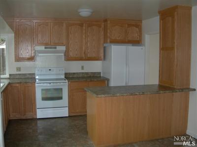 1304 Simms Ct, Fairfield, CA 94533 photo 5