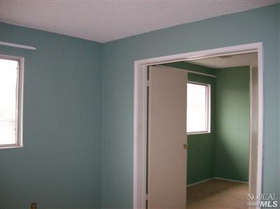 196 Iris Ct, Vallejo, CA 94591 photo 8