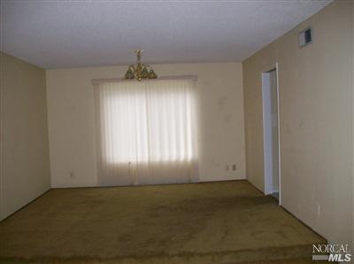 196 Iris Ct, Vallejo, CA 94591 photo 3