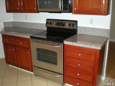 800 Foothill Dr, Vallejo, CA 94591 photo 2