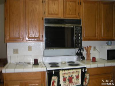 654 Britannia Dr, Vallejo, CA 94591 photo 3
