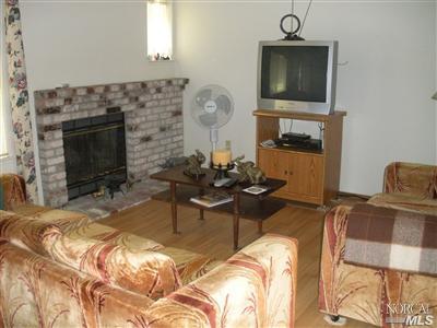 654 Britannia Dr, Vallejo, CA 94591 photo 2