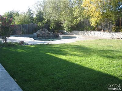 677 Ruby Dr, Vacaville, CA 95687 photo 5