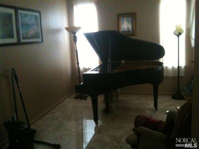 1833 Landmark Dr, Vallejo, CA 94591 photo 2