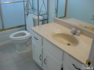 633 Auburn Dr, Vallejo, CA 94589 photo 8