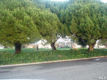 633 Auburn Dr, Vallejo, CA 94589 photo 2