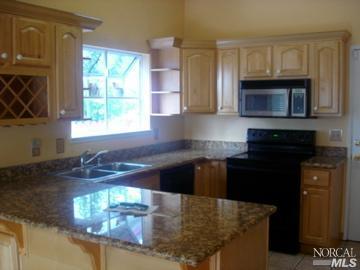 633 Auburn Dr, Vallejo, CA 94589 photo 3