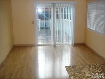 633 Auburn Dr, Vallejo, CA 94589 photo 4