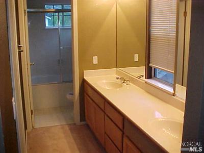 52 Marina Ridge Ct, Vallejo, CA 94591 photo 5