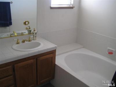 3008 Peppertree Dr, Fairfield, CA 94533 photo 10