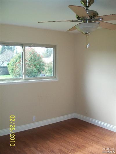 341 Daffodil Dr, Fairfield, CA 94533 photo 4