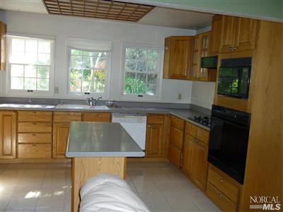 185 NE Sunrise Way NE, Vallejo, CA 94591 photo 2