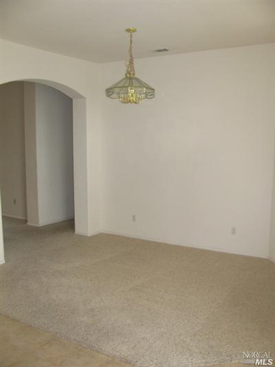 570 Wiegand Way, Dixon, CA 95620 photo 3
