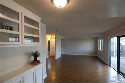 942 Locust St, Fairfield, CA 94533 photo 9