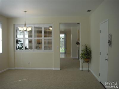 831 Cedarcrest Dr, Vacaville, CA 95687 photo 4
