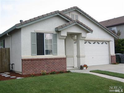 831 Cedarcrest Dr, Vacaville, CA 95687 photo 1
