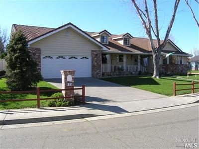 915 Monique Way, Dixon, CA 95620 photo 1