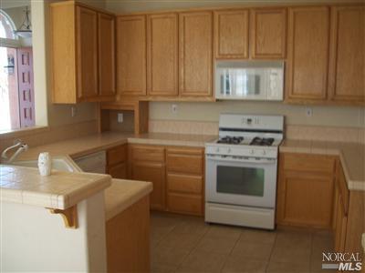 8101 El Alcazar Ct, Vallejo, CA 94591 photo 4